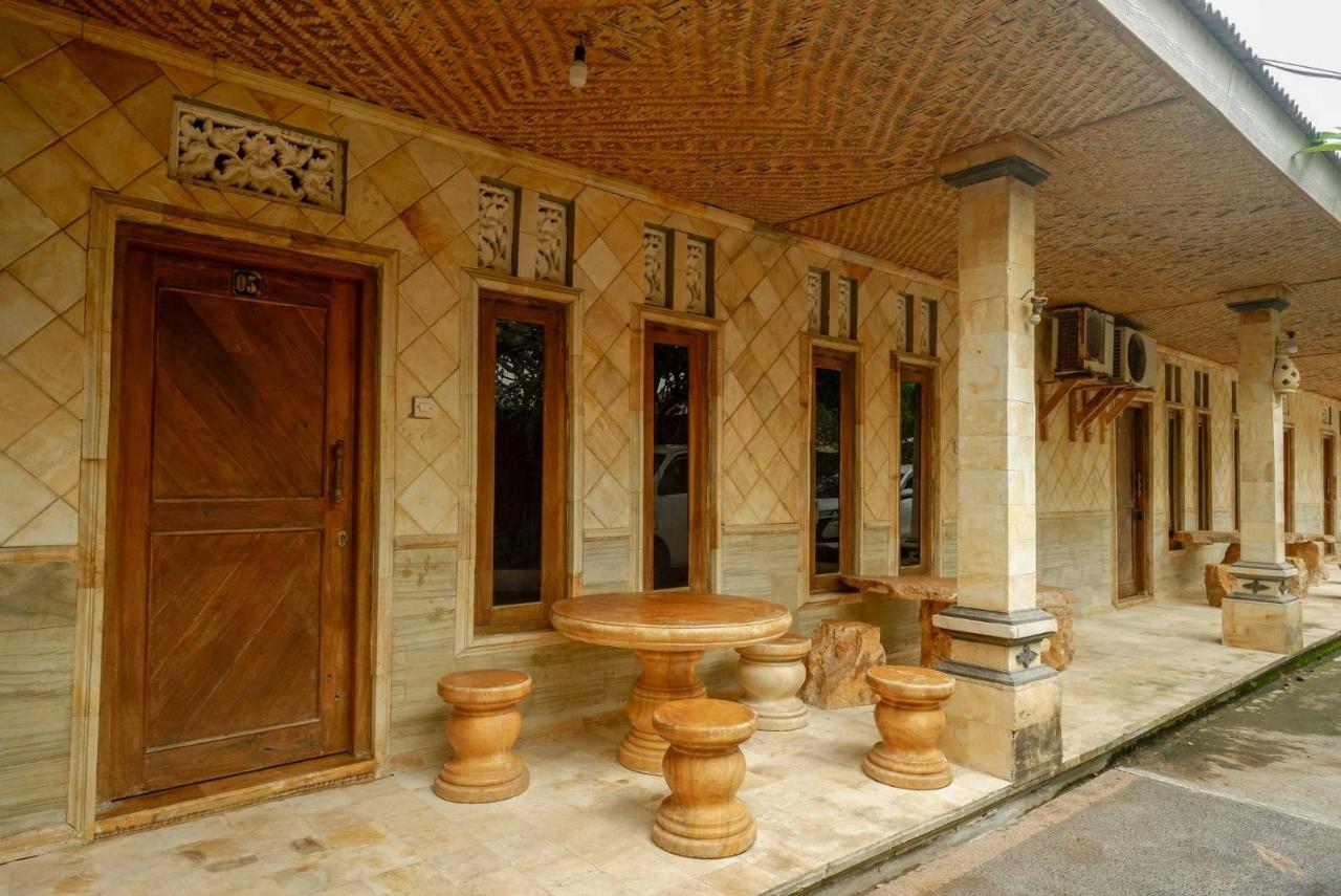 Hotel Kampoeng Drini Redpartner Brono Bagian luar foto