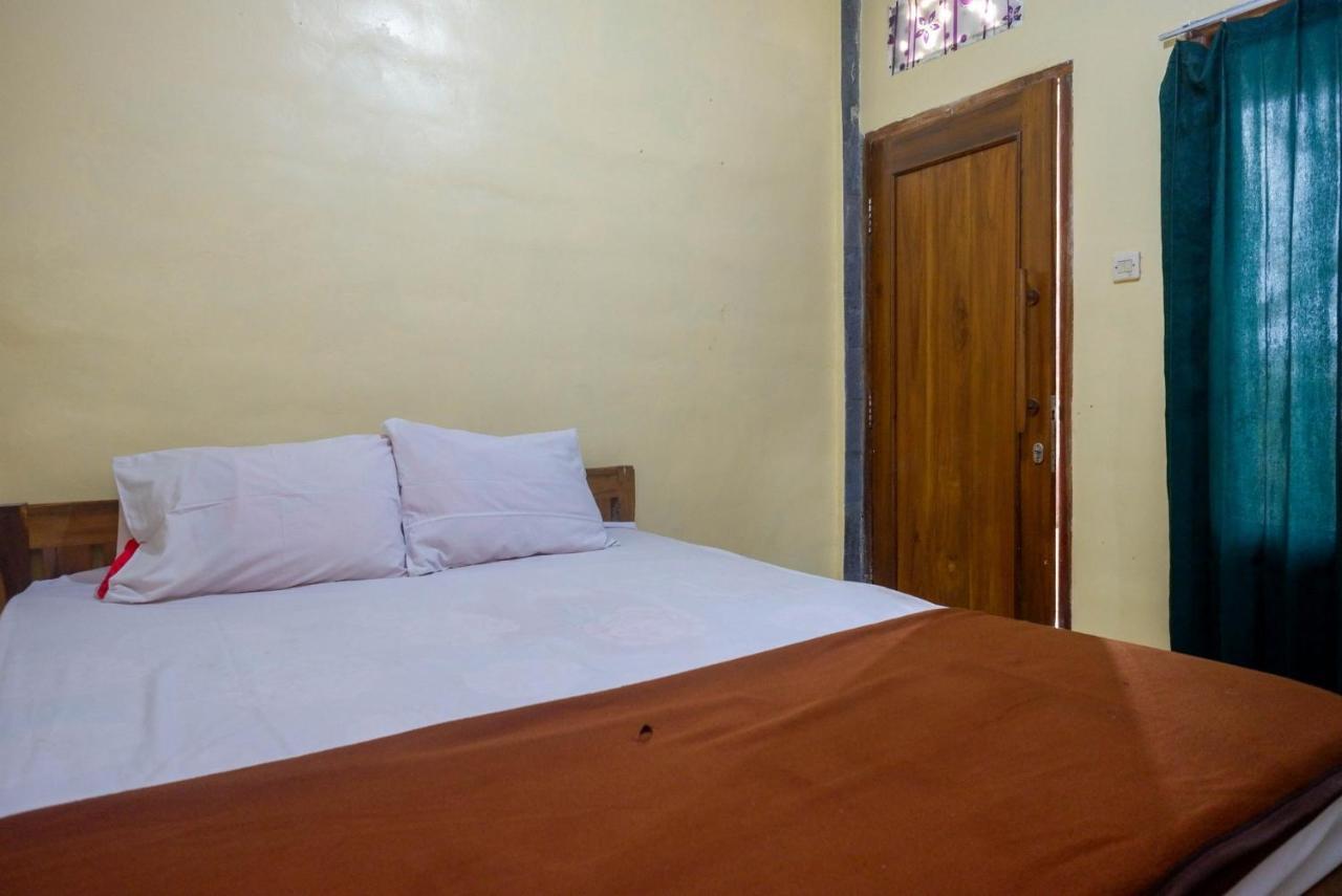 Hotel Kampoeng Drini Redpartner Brono Bagian luar foto